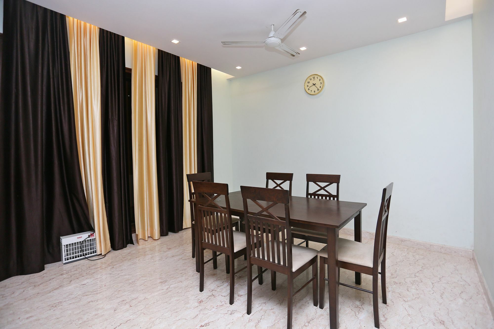 Hotel Oyo 9664 Sector 48 Gurgaon Exterior foto